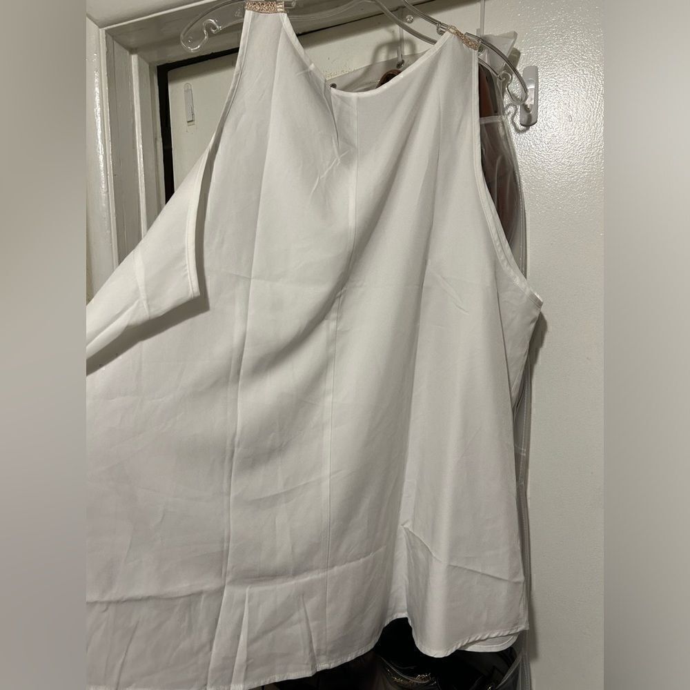 NWOT Bloomchic Tank Blouse - Picture 2 of 7